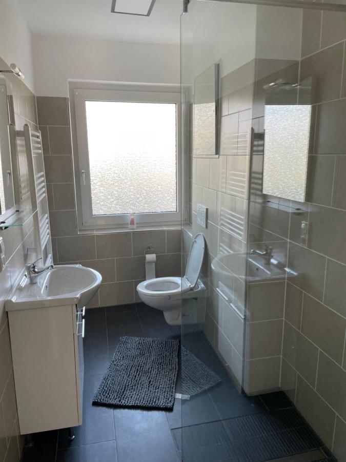 Estrella24 Living Rooms Chicago Remscheid Dış mekan fotoğraf